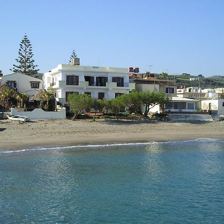 Erofili Aparthotel Agia Marina Exteriör bild